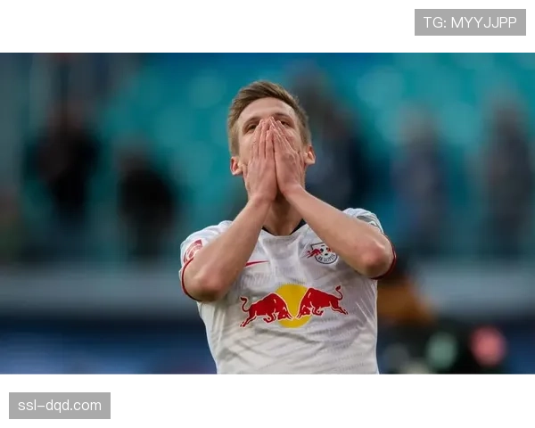 官方：莱比锡红牛与中场核心奥尔莫完成续约，新约至2030年